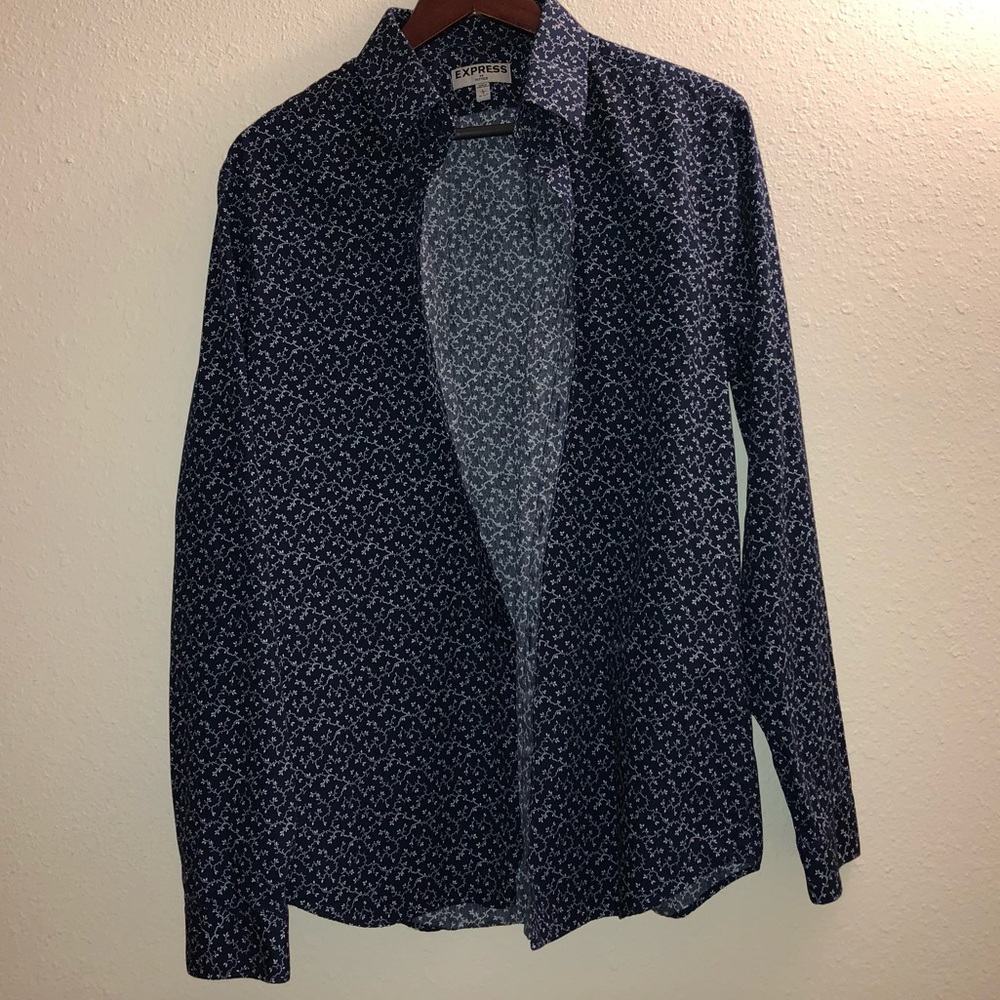 Men’s Fitted Express button down dress shirt